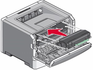 Einsetzen von Tonermodulen bei einem Lexmark Laserdrucker